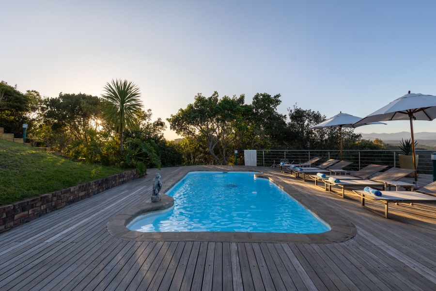 7 Bedroom Property for Sale in Bowtie Western Cape